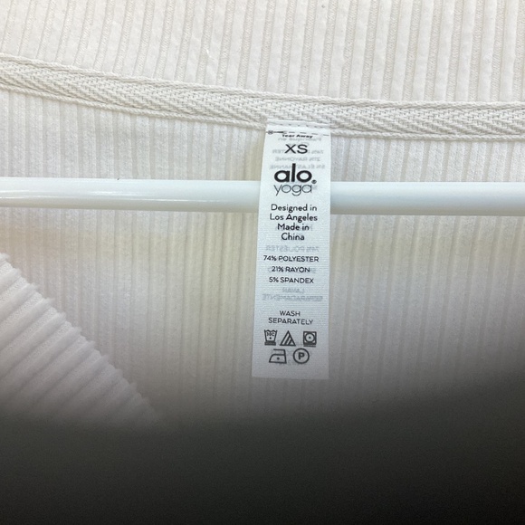 ALO off white ribbed cropped top - Picture 2 of 3